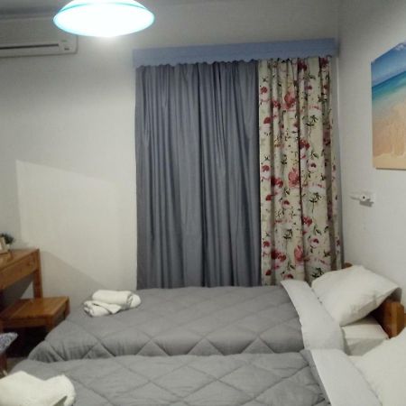 Panos Studios Poros Town エクステリア 写真