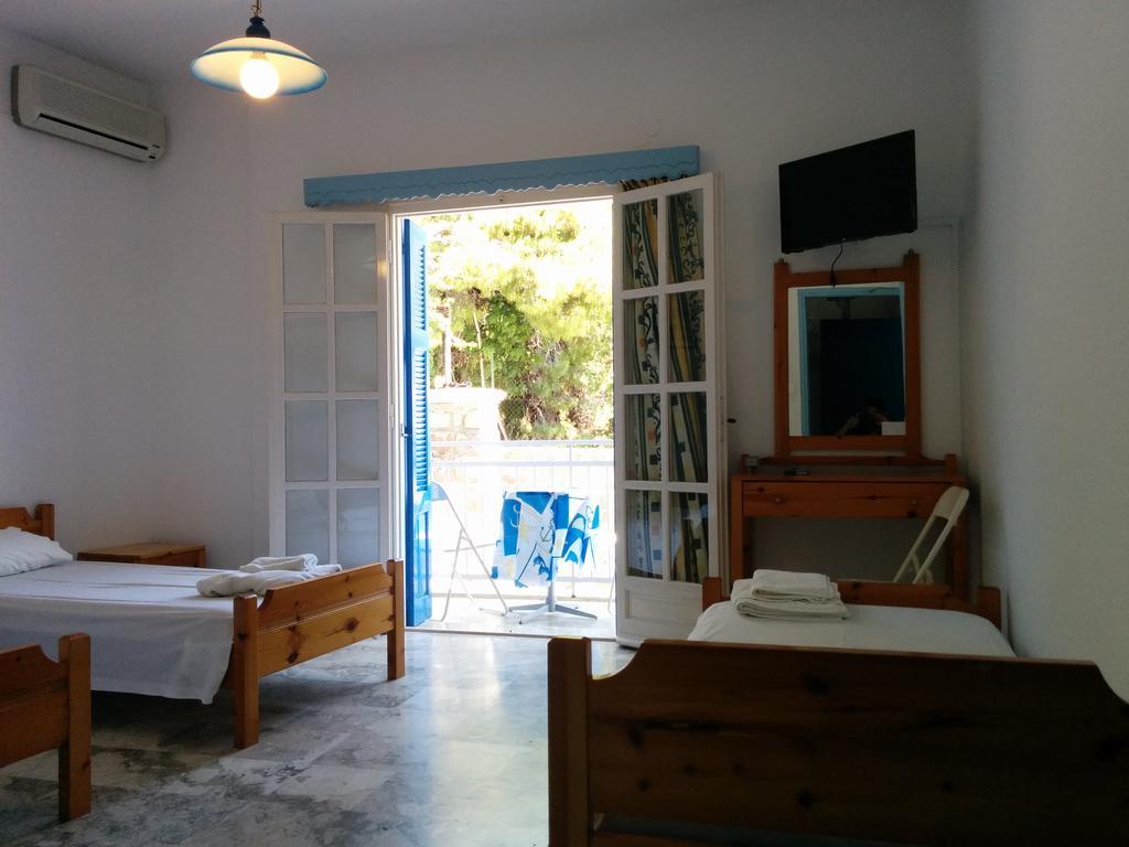Panos Studios Poros Town エクステリア 写真