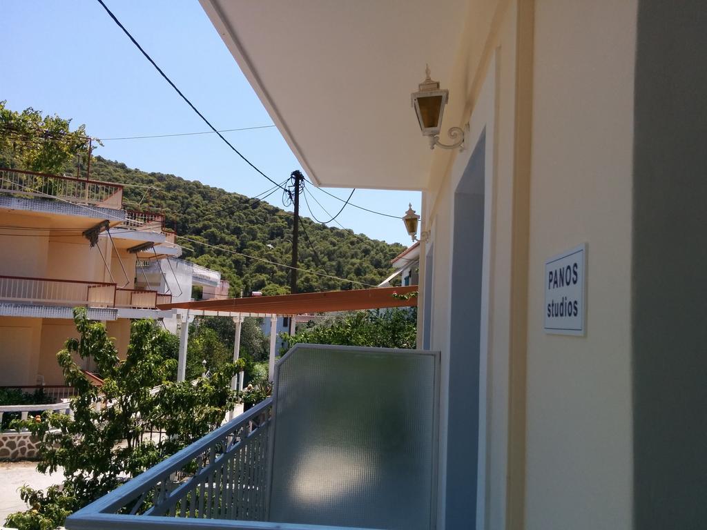 Panos Studios Poros Town エクステリア 写真
