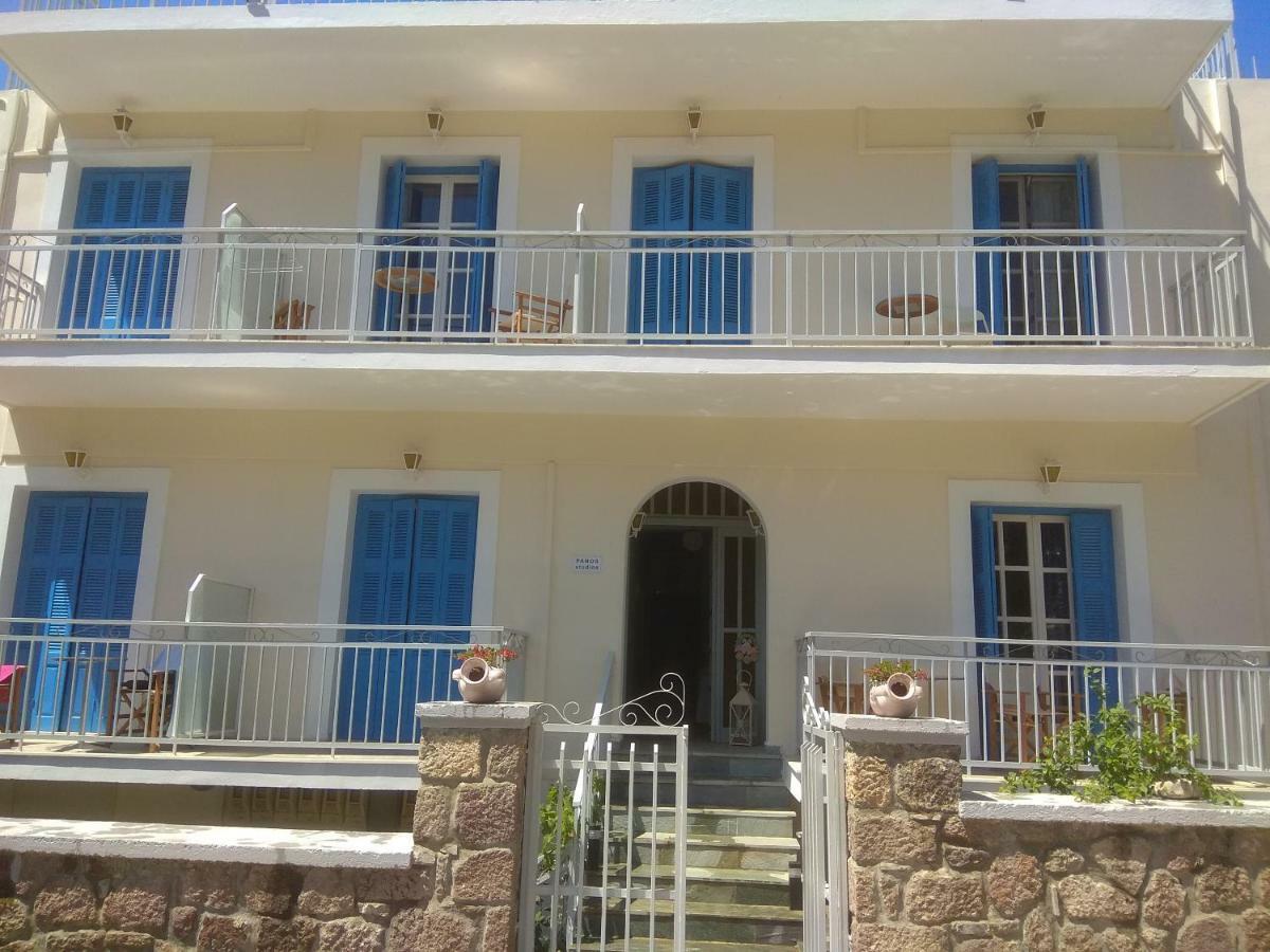 Panos Studios Poros Town エクステリア 写真